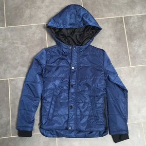 Amazing very fashionable quilted hooded jacket.